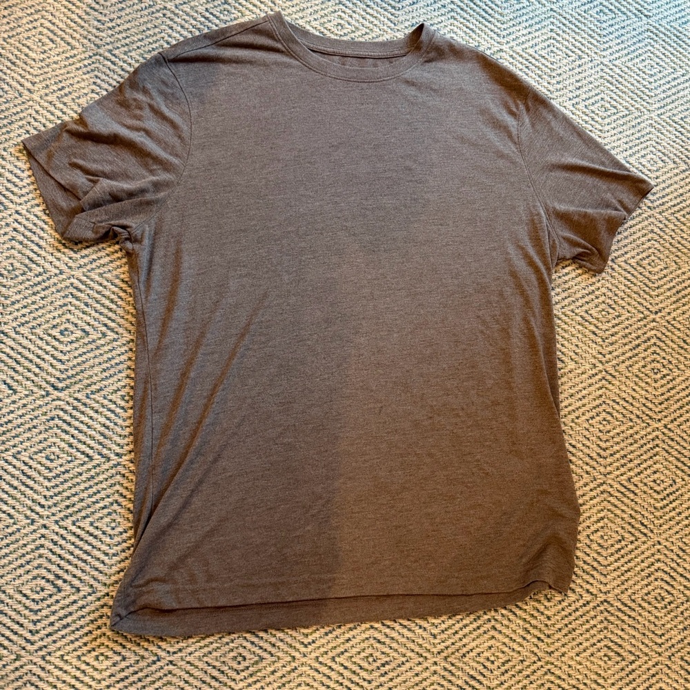 Mizzen+Main Charcoal Short Sleeve Tee